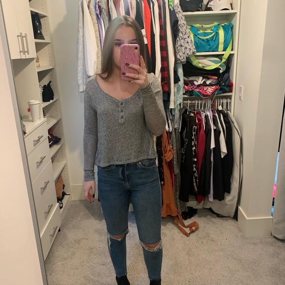 Grey sweater - Picture 2 of 3